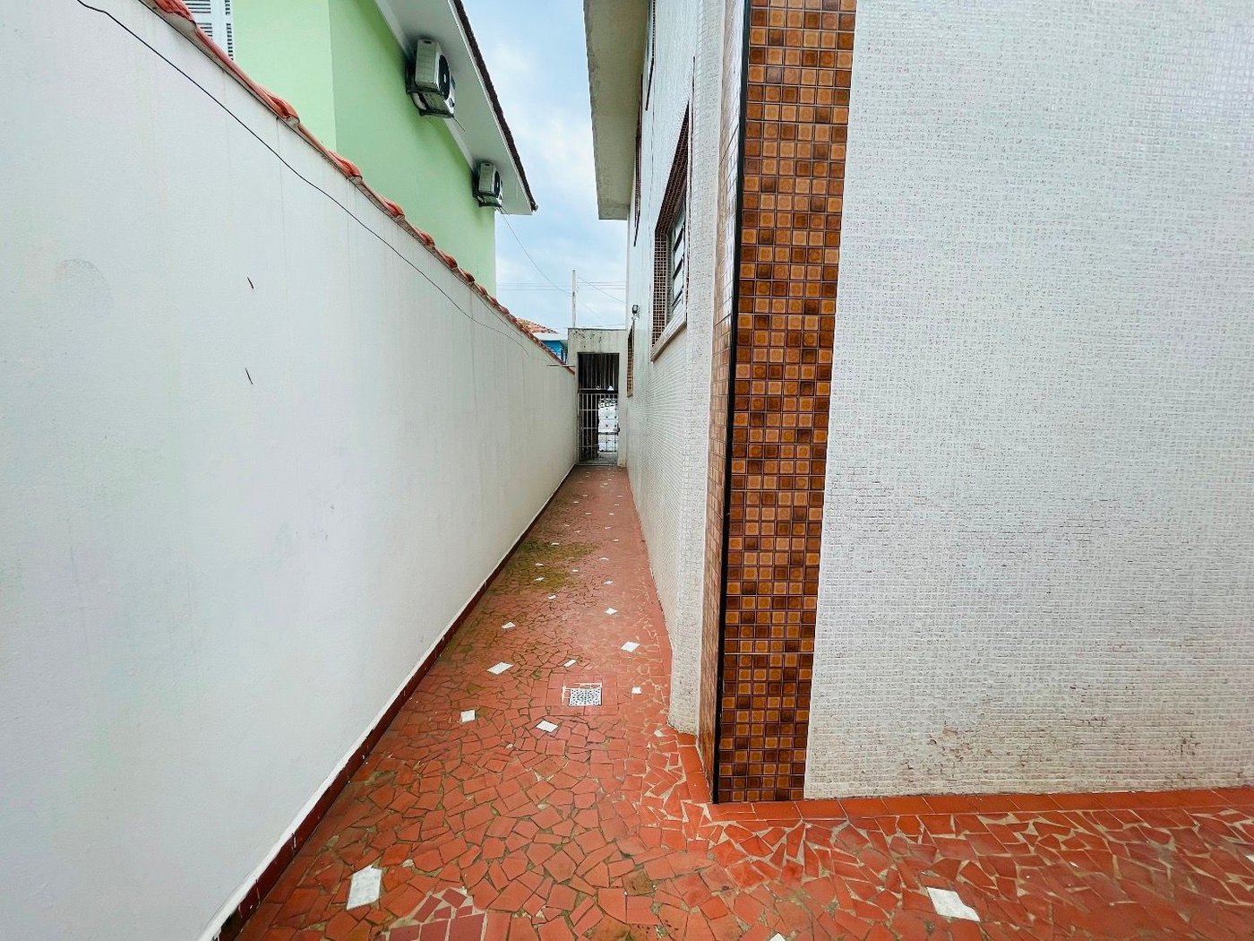 Sobrado para alugar por R$ 9.000,00/mês - Aparecida - Santos/SP