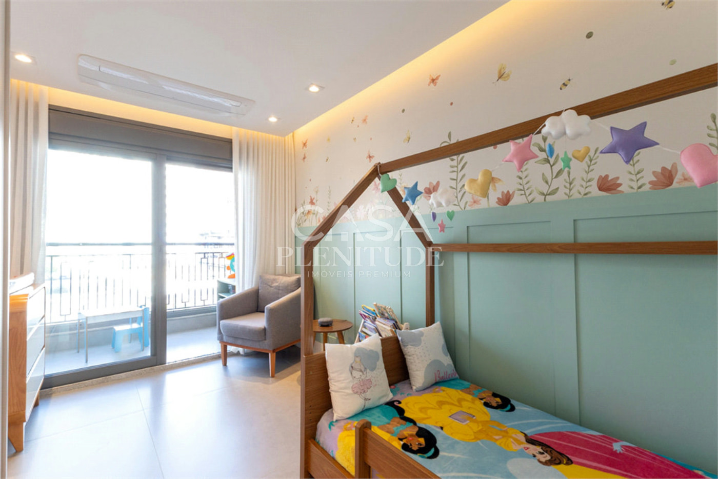 Apartamento à venda com 3 suítes em Moema, São Paulo, SP