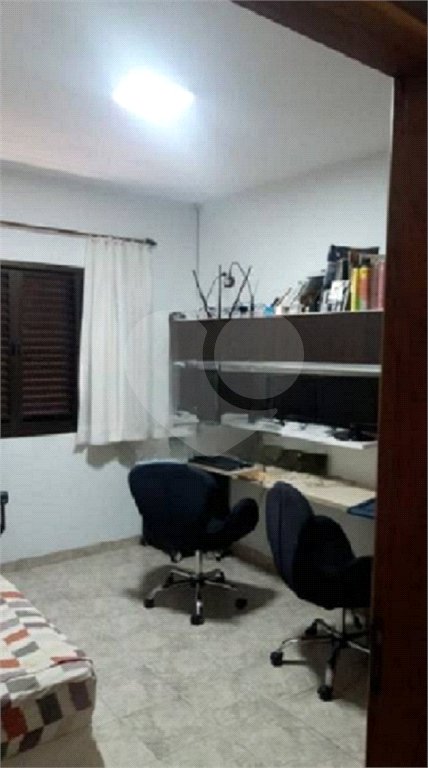 Sobrado à venda com 4 quartos, sendo 2 suítes, em Tremembé, São Paulo, SP