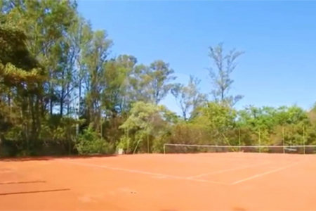 Casa à venda com 4 suítes no condomínio Villa Lombarda, Valinhos - SP
