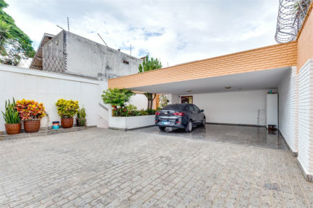 Casa à venda com 4 quartos, sendo 1 suíte,  em Brooklin Paulista, São Paulo, SP