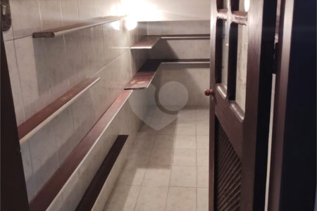 Sobrado à venda com 2 quartos, sendo 1 suíte, em Parque das Rosas, Itu, SP