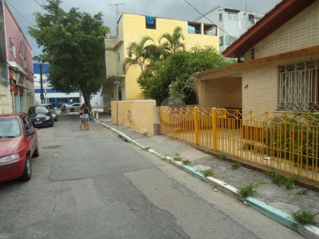 Casa à venda com 4 quartos, sendo 1 suíte,  no condomínio Predio Comercial, São Paulo - SP