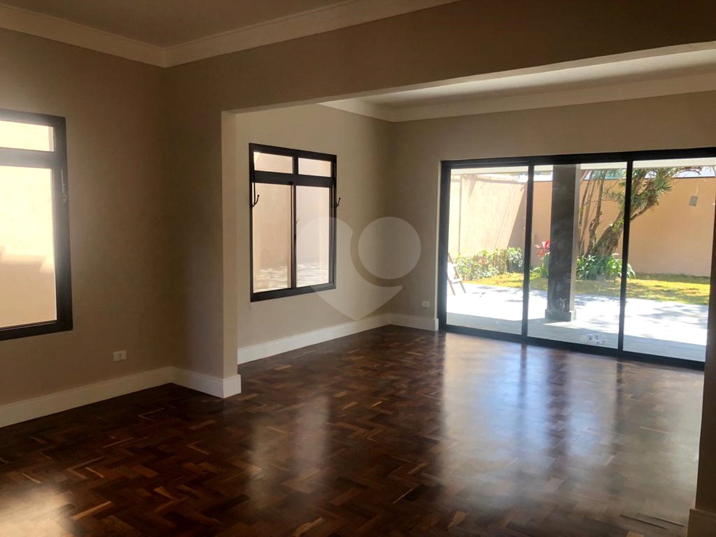 Casa à venda com 4 quartos, sendo 2 suítes,  em Horto Florestal, São Paulo, SP