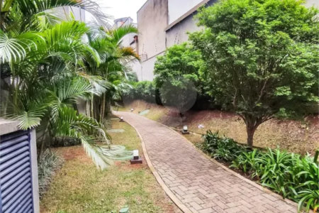 Apartamento à venda com 3 quartos, sendo 1 suíte,  em Jardim Vazani, São Paulo, SP