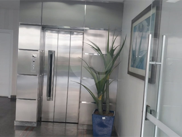 Apartamento à venda com 4 quartos, sendo 2 suítes,  em Tombo, Guarujá, SP
