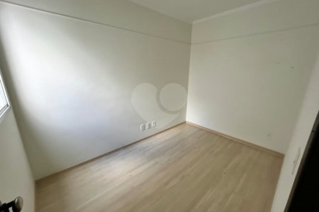 Sobrado à venda com 3 quartos, sendo 1 suíte,  em Vila Alice, Santo André, SP