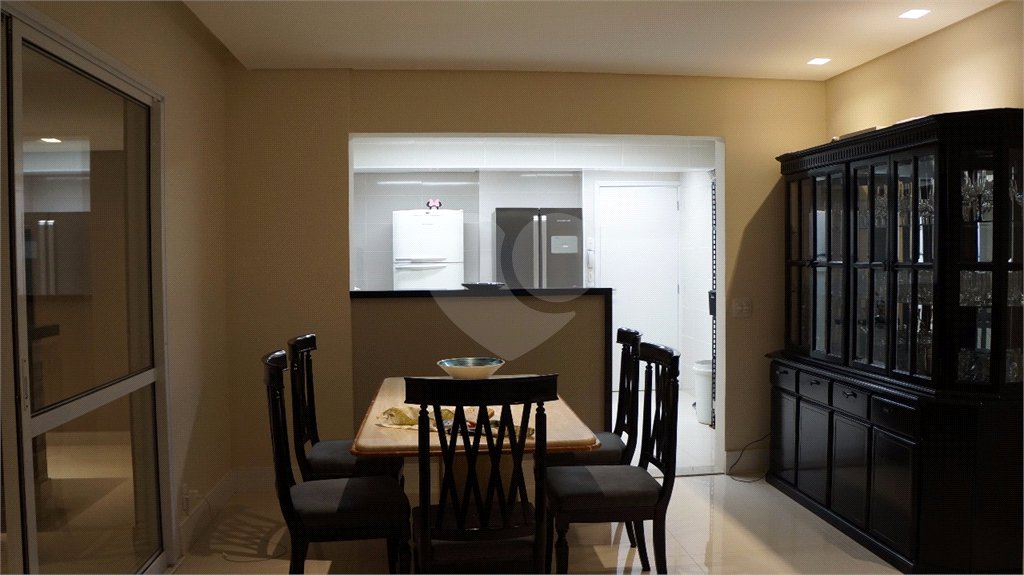 Apartamento à venda com 3 suítes em Santa Teresinha, São Paulo, SP