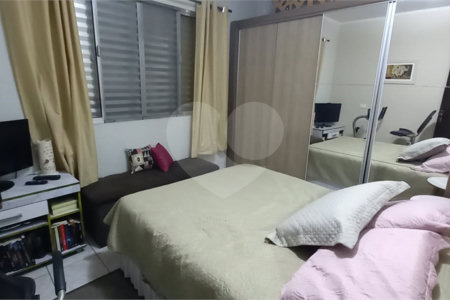 Casa à venda com 3 quartos em Jardim Santa Helena, Itaquaquecetuba, SP