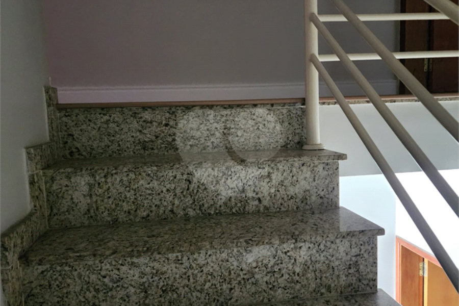 Casa à venda com 2 suítes no condomínio Residencial Maracujás, São Paulo - SP