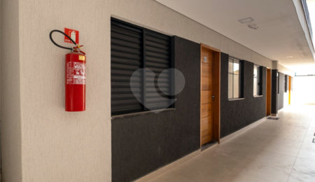 Casa à venda com 2 quartos no condomínio Residencial Laura, São Paulo - SP