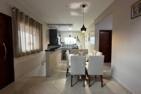 Casa à venda com 3 quartos, sendo 2 suítes, em Jardim Real, Bom Jesus dos Perdões, SP