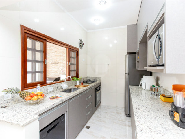 Casa à venda com 5 quartos, sendo 1 suíte,  em Vila Cruzeiro, São Paulo, SP