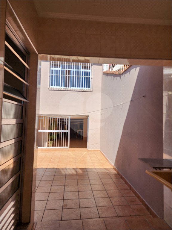 Sobrado à venda com 3 quartos, sendo 1 suíte,  em Vila Constança, São Paulo, SP