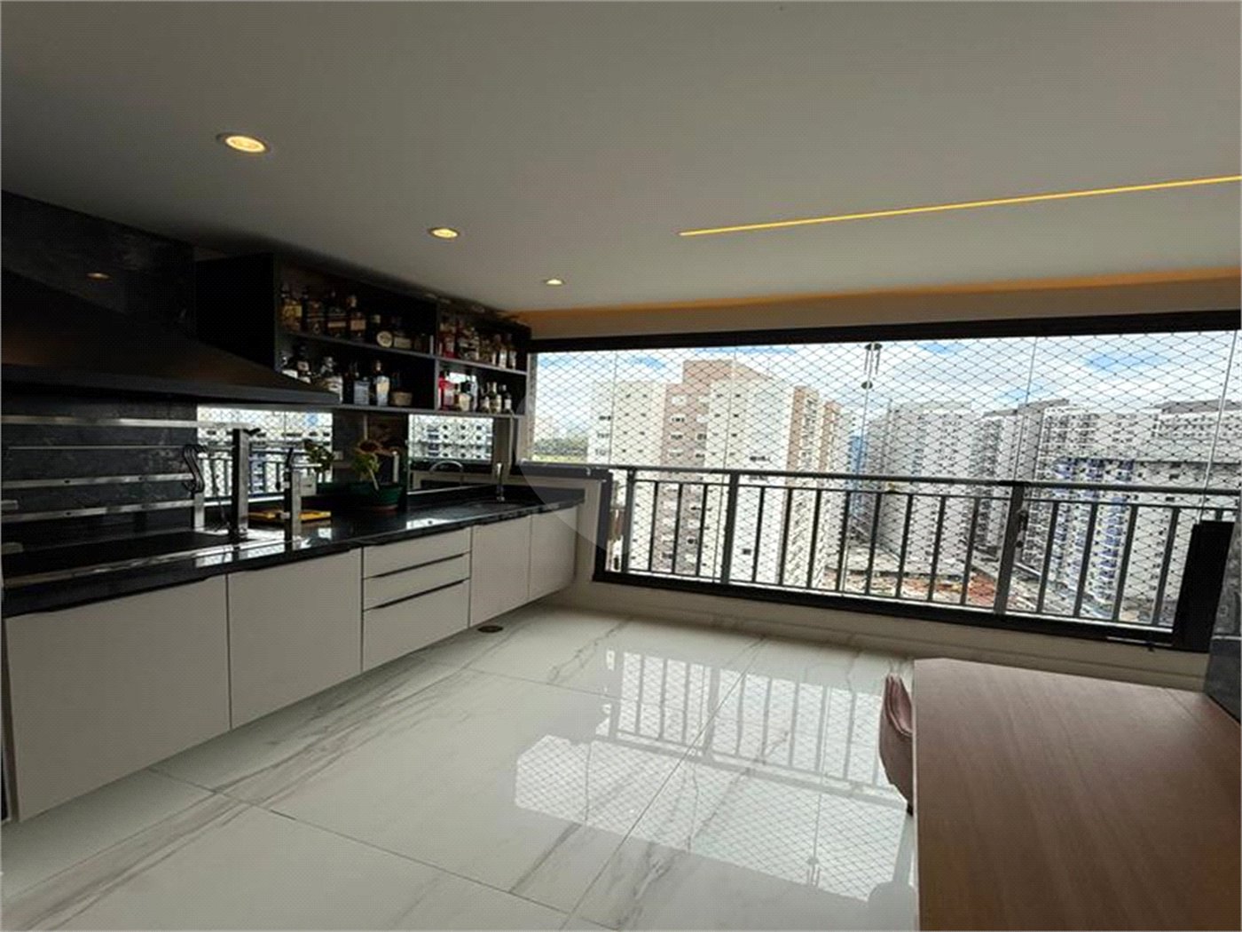 Apartamento à venda ou para alugar com 3 quartos, sendo 1 suíte, em Vila Andrade, São Paulo, SP