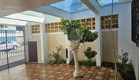 Casa à venda com 3 quartos em Jabaquara, São Paulo, SP