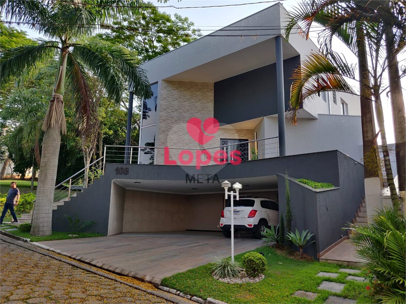 Casa à venda com 3 suítes no condomínio Jaridim Coleginho, Jacareí - SP