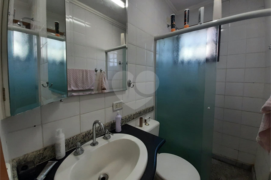 Casa à venda ou para alugar com 3 quartos, sendo 2 suítes, no condomínio Chácara das Rosas, São Paulo - SP