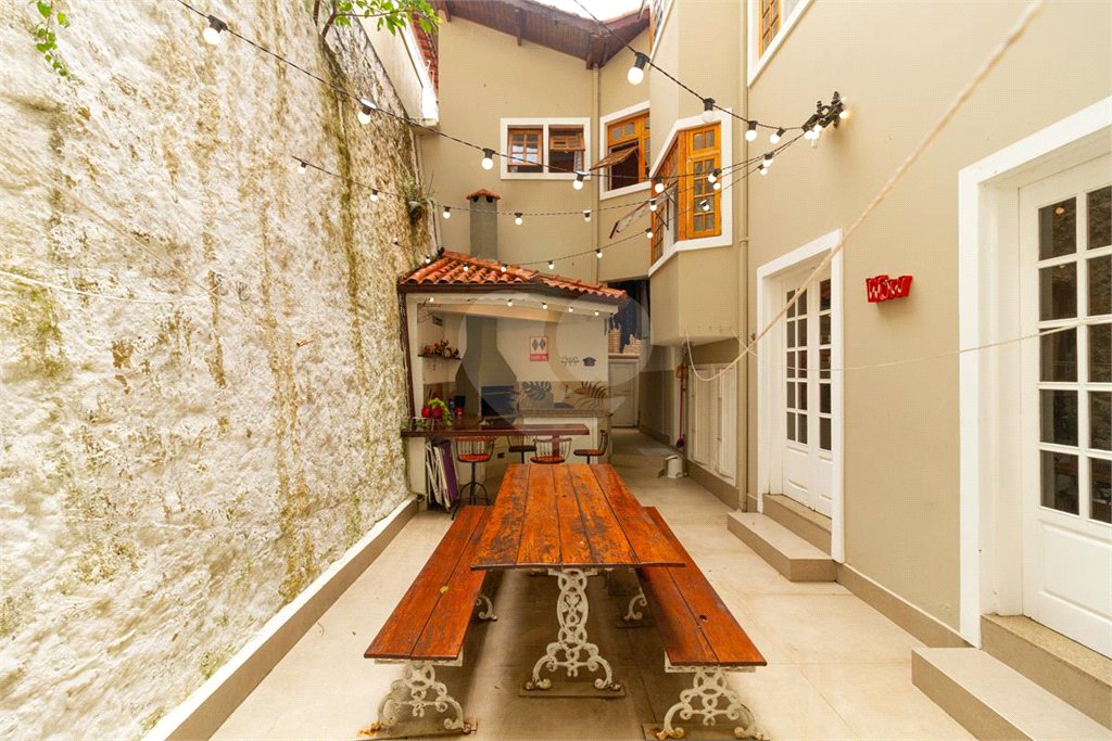 Casa à venda com 4 quartos, sendo 2 suítes, no condomínio Da Serra, São Paulo - SP