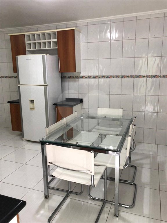 Casa à venda com 3 quartos, sendo 1 suíte, no condomínio Jardim das Pedras, São Paulo - SP