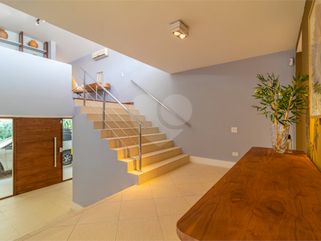 Casa à venda com 4 suítes em Campo Belo, São Paulo, SP