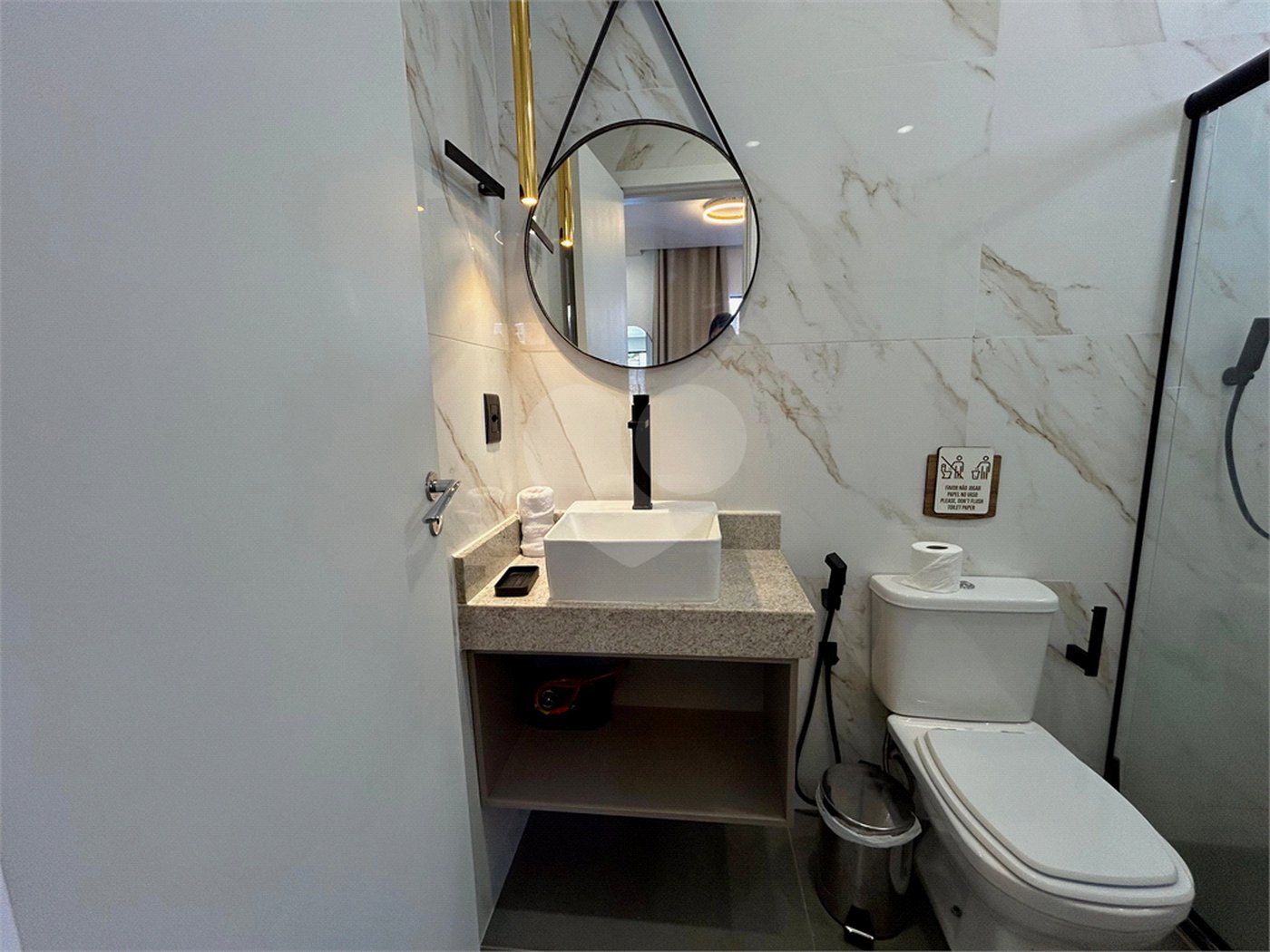 Apartamento à venda com 2 quartos, sendo 1 suíte, em Taperapuan, Porto Seguro, BA