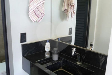 Casa à venda com 4 quartos, sendo 2 suítes, no condomínio Primavera, Salto - SP