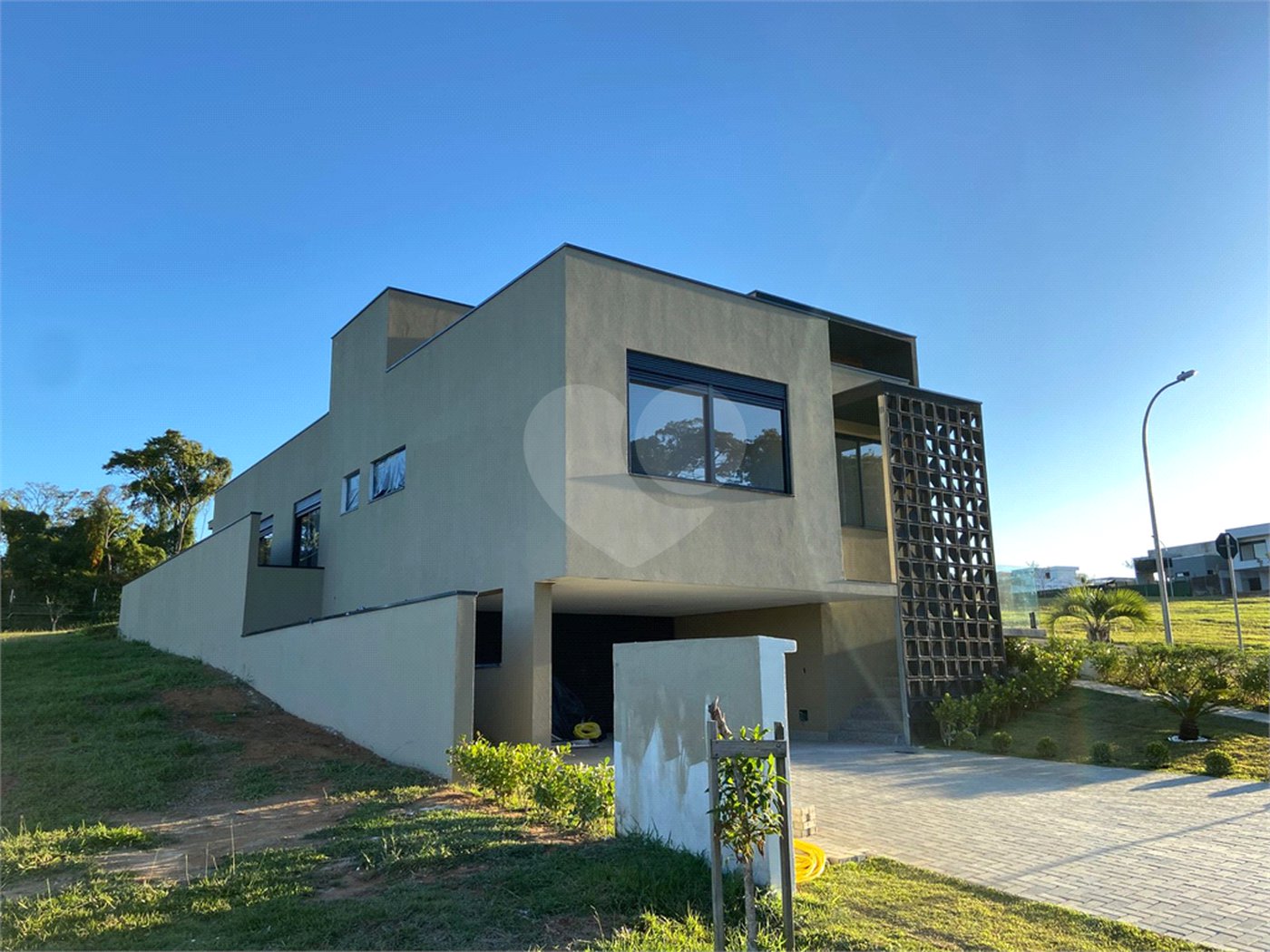 Casa à venda com 3 suítes no condomínio Alphaville Castello, Itu - SP