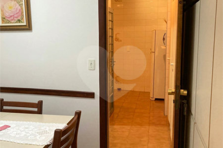 Sobrado à venda com 3 quartos, sendo 1 suíte, em Chora Menino, São Paulo, SP