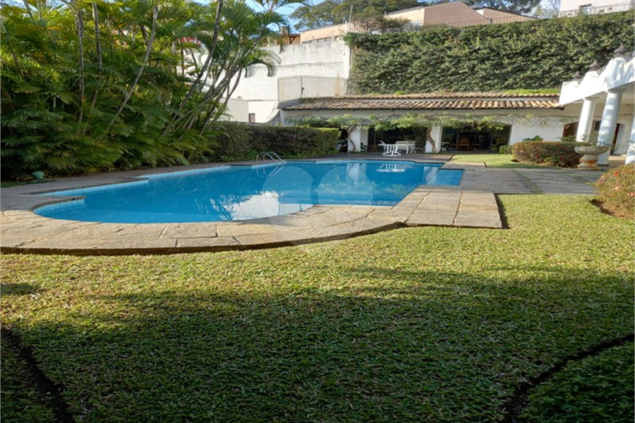 Casa à venda com 5 quartos, sendo 2 suítes, em Jardim Guedala, São Paulo, SP