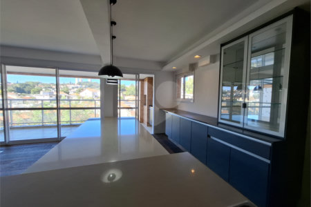 Apartamento à venda com 3 suítes em Vila Ipojuca, São Paulo, SP