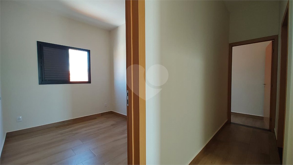 Casa de Vila à venda com 3 quartos, sendo 1 suíte,  em Éden, Sorocaba, SP