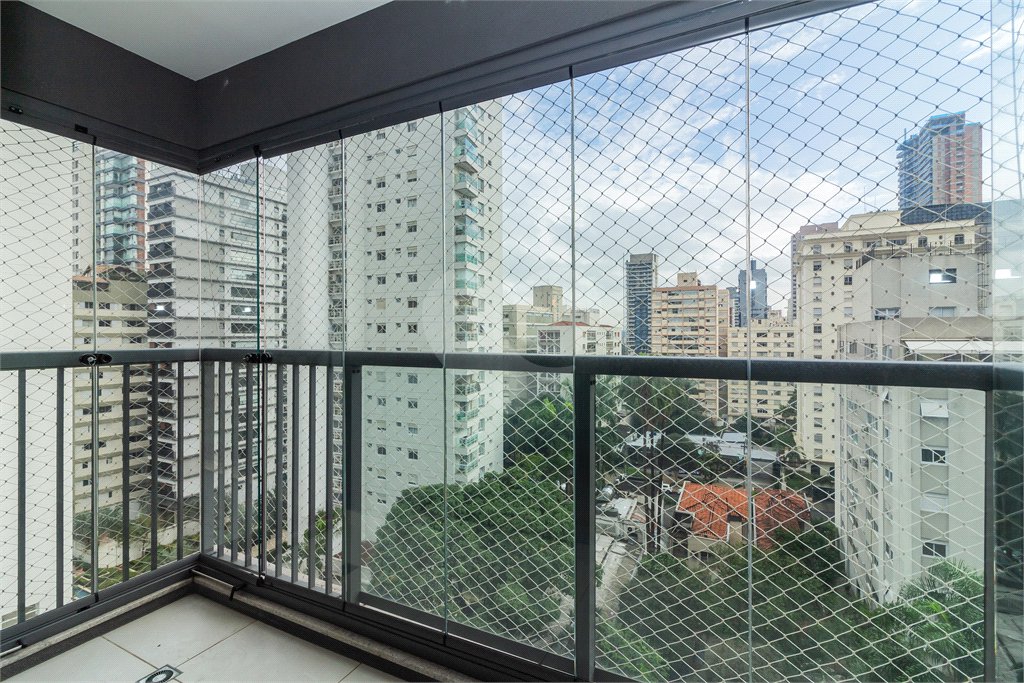 Apartamento à venda com 3 quartos, sendo 2 suítes, em Pinheiros, São Paulo, SP