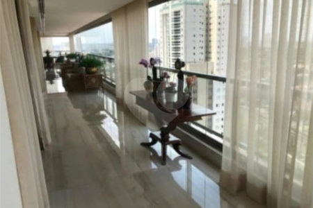 Apartamento à venda com 4 suítes em Parque Colonial, São Paulo, SP