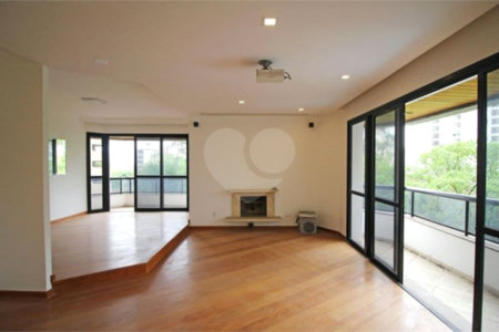 Apartamento à venda com 4 quartos, sendo 3 suítes, em Vila Suzana, São Paulo, SP