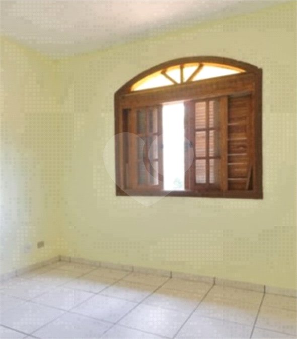Sobrado à venda com 2 quartos em Jardim Maria Virginia, São Paulo, SP
