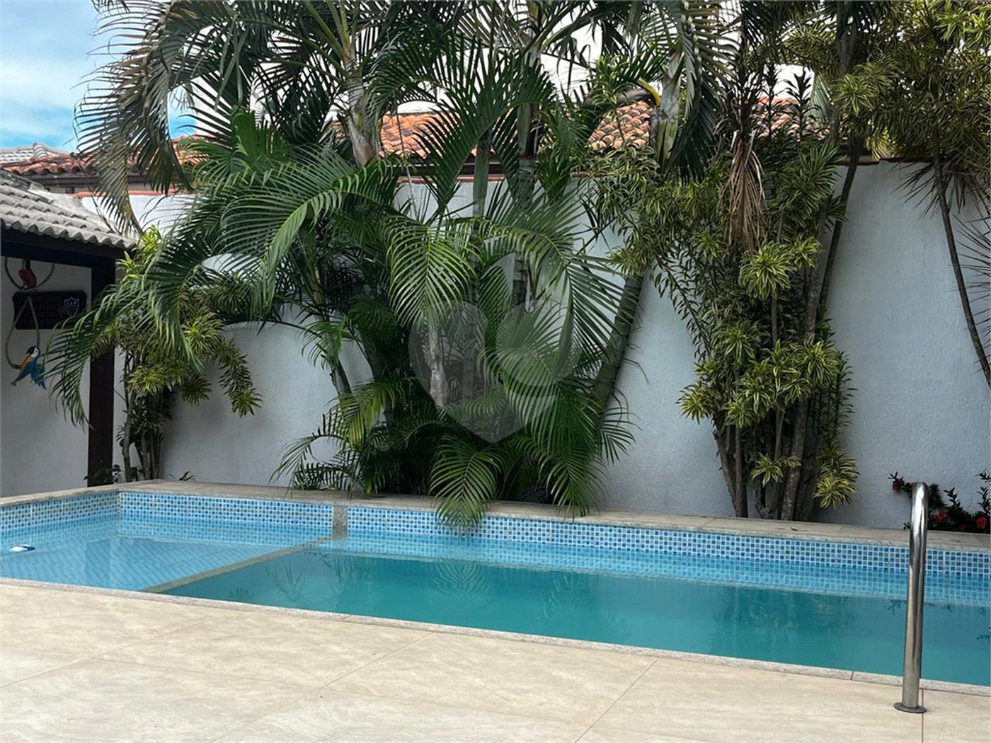 Casa à venda com 4 quartos, sendo 2 suítes, em Peró, Cabo Frio, RJ