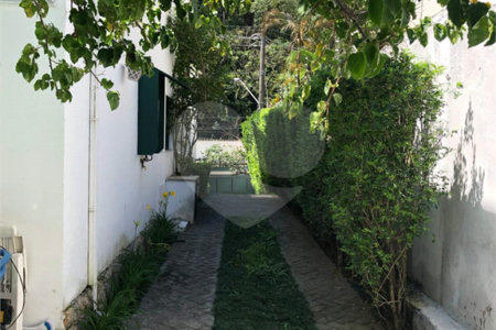 Sobrado à venda com 3 quartos, sendo 1 suíte,  em Panamby, São Paulo, SP
