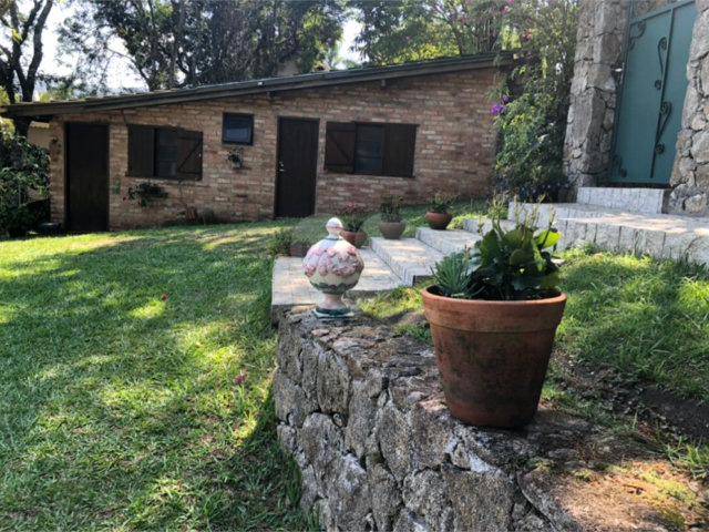 Casa à venda com 4 suítes no condomínio Gleba II, Mairiporã - SP