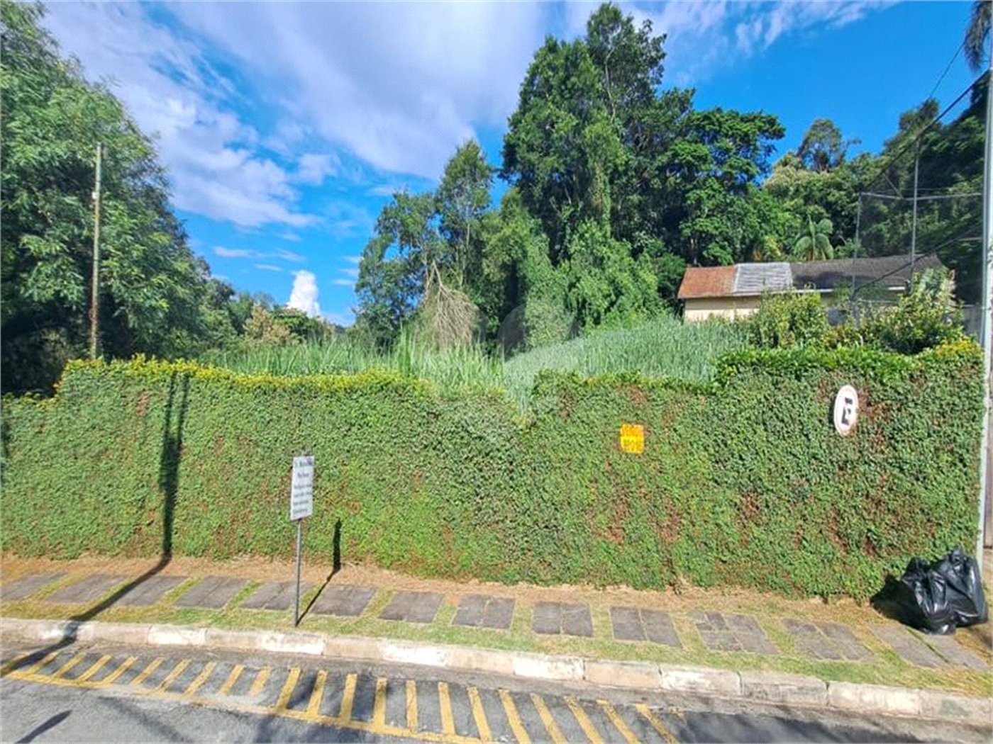 Terreno à venda em Horto, São Paulo, SP