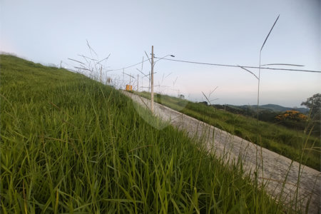 Terreno à venda no condomínio Paraíso da Montanha, Piracaia - SP