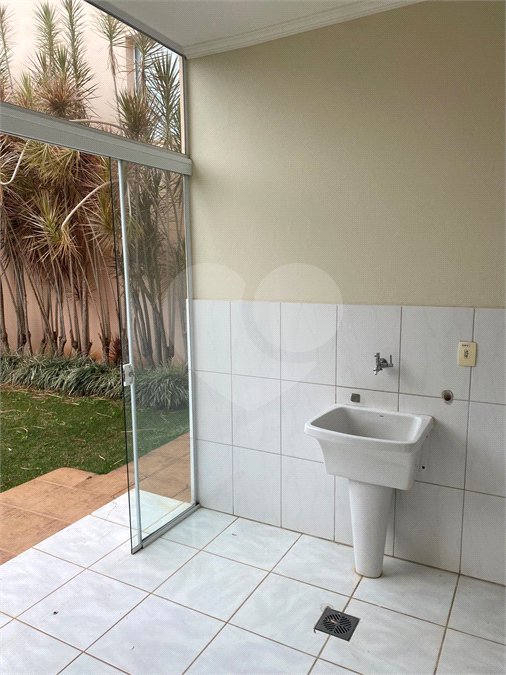 Casa para alugar com 3 quartos, sendo 1 suíte, no condomínio Reserva da Mata, Vinhedo - SP