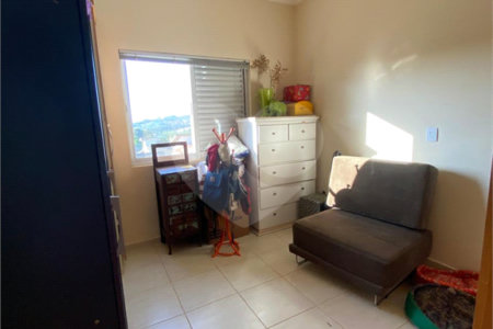 Casa à venda com 3 quartos, sendo 1 suíte, no condomínio Loteamento Recanto dos Paturis, Vinhedo - SP