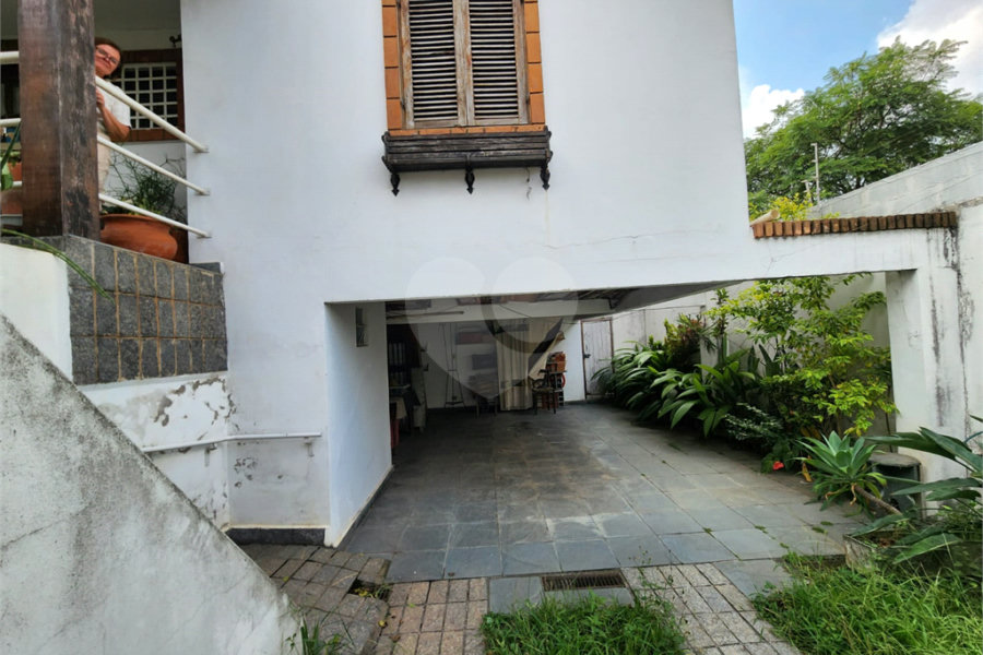 Sobrado à venda com 2 quartos, sendo 1 suíte, em Tremembé, São Paulo, SP