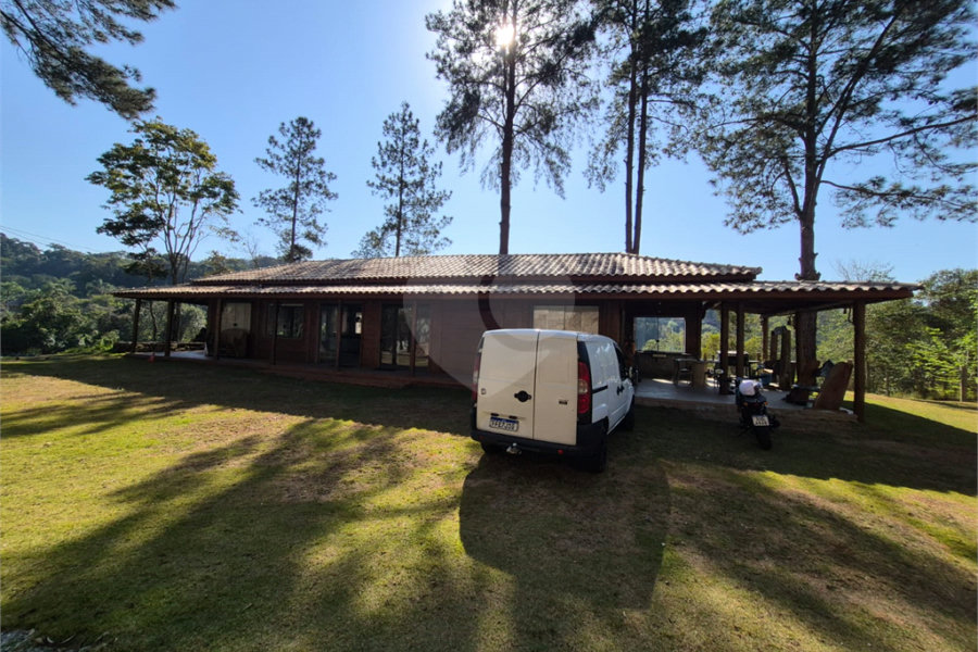 Casa à venda com 2 quartos, sendo 1 suíte, no condomínio Campos de Mairiporã Gleba 1, Mairiporã - SP