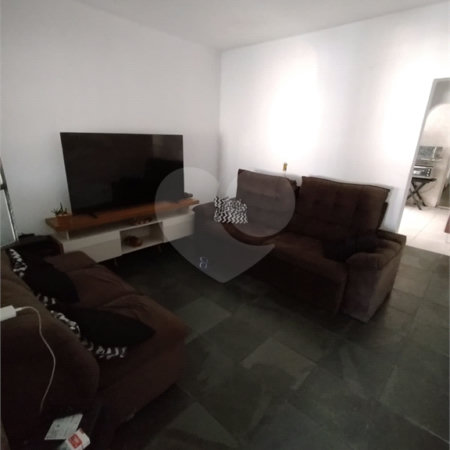 Casa à venda com 2 quartos, sendo 1 suíte,  em Jardim Layr, Mogi das Cruzes, SP