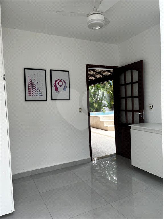 Casa à venda com 4 quartos, sendo 2 suítes, em Peró, Cabo Frio, RJ