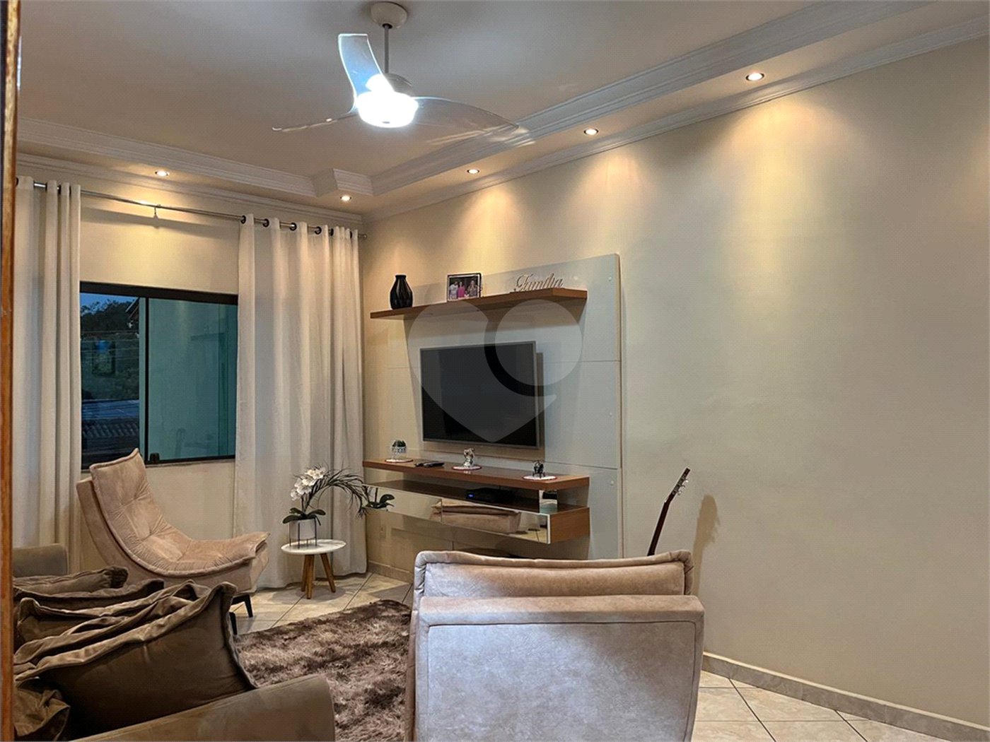 Sobrado à venda com 3 quartos, sendo 1 suíte,  em Vila Pirituba, São Paulo, SP