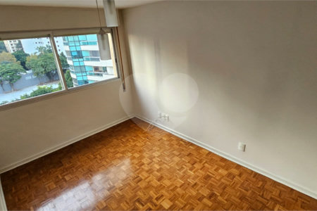 Apartamento à venda com 3 quartos, sendo 1 suíte, em Itaim Bibi, São Paulo, SP