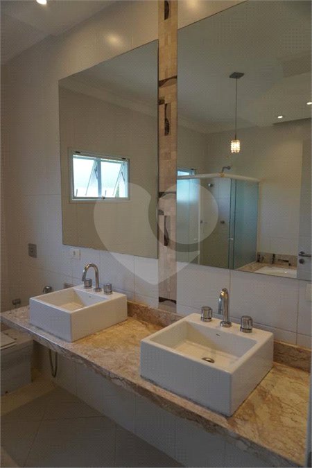 Casa para alugar com 4 quartos, sendo 2 suítes, no condomínio Mont Serrat, Salto - SP